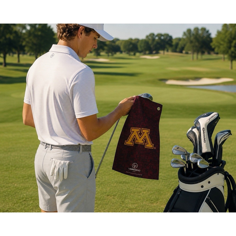 Launchpad Golf Towel Minnesota Golden Gophers Logo Goldy